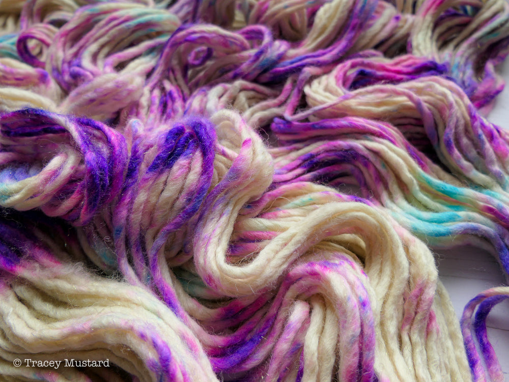 
            
                Load image into Gallery viewer, Purpley Blue // Super Chunky BFL/Silk/Stellina 200g // RTS
            
        
