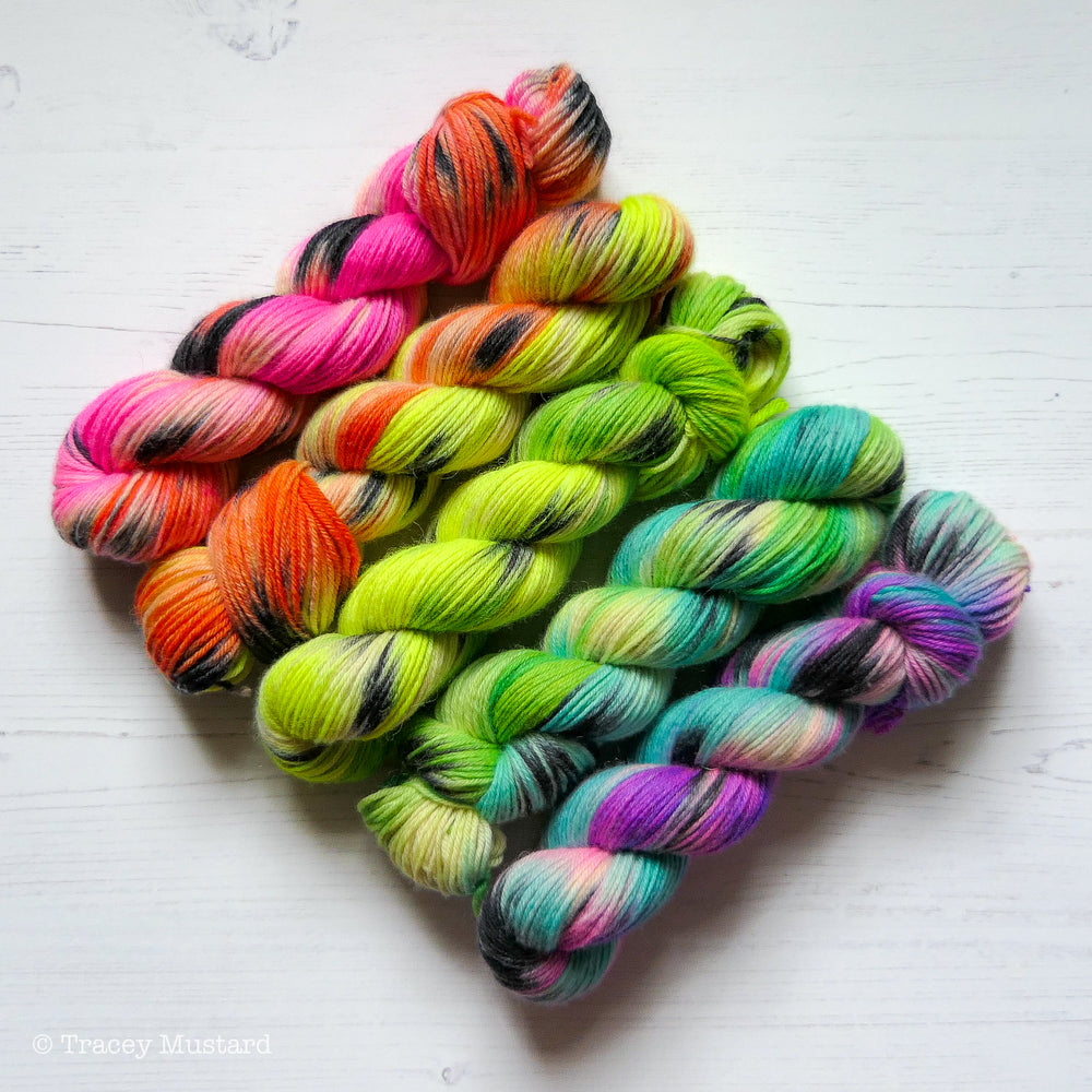 
            
                Load image into Gallery viewer, Grungebow Bundle // 5 x 20g, 50g, and 100g skeins
            
        