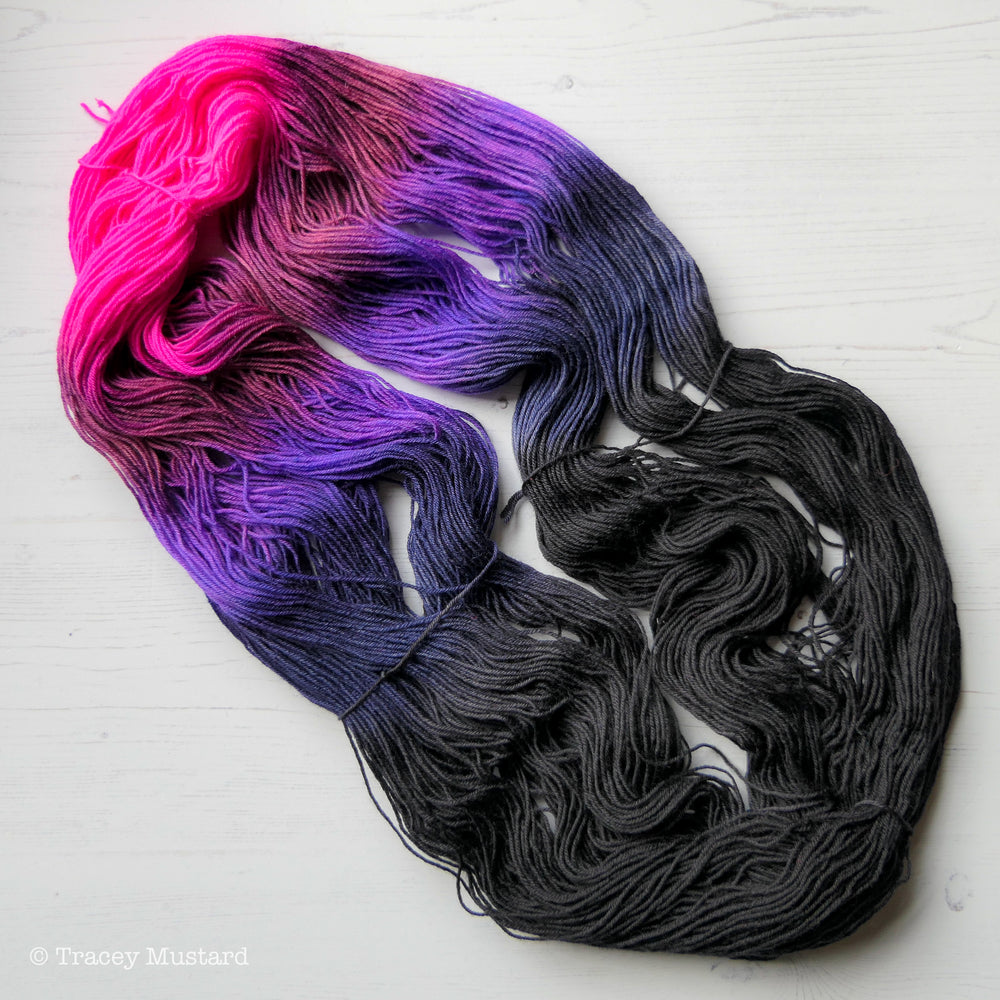 Jellyfish Midnight Rave // hand dyed neon yarn – What Mustard Made